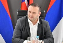 Ћосић: Бирачи дали подршку власти, опозицији неће помоћи очајнички покушај